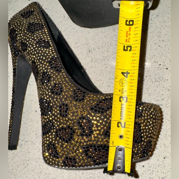Steve Madden Dyvinal Leopard
Platform Heels Size 8 - Picture 14 of 14